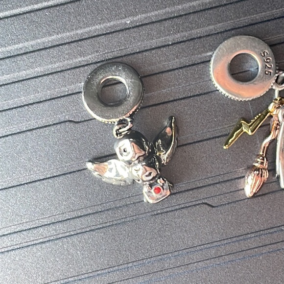 3 Pieces Harry Potter Collection Charm Set - Picture 2 of 4